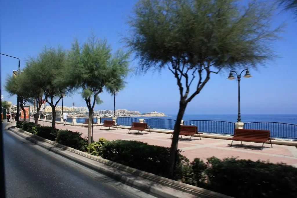 Perfect Location Idyllic 2Br Apartment Sliema